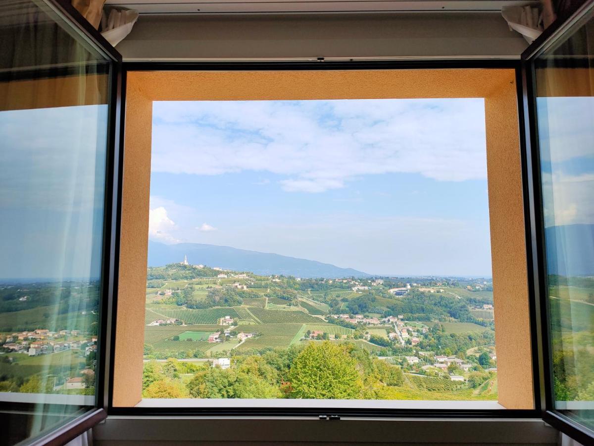 Villa Del Poggio Prosecco Bike Hotel San Pietro Di Feletto Bagian luar foto