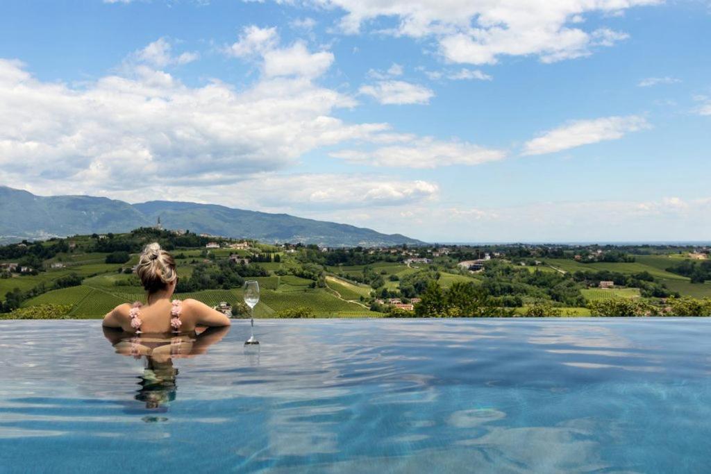 Villa Del Poggio Prosecco Bike Hotel San Pietro Di Feletto Bagian luar foto